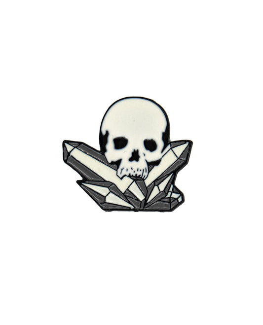 Skull On Crystals - Pin